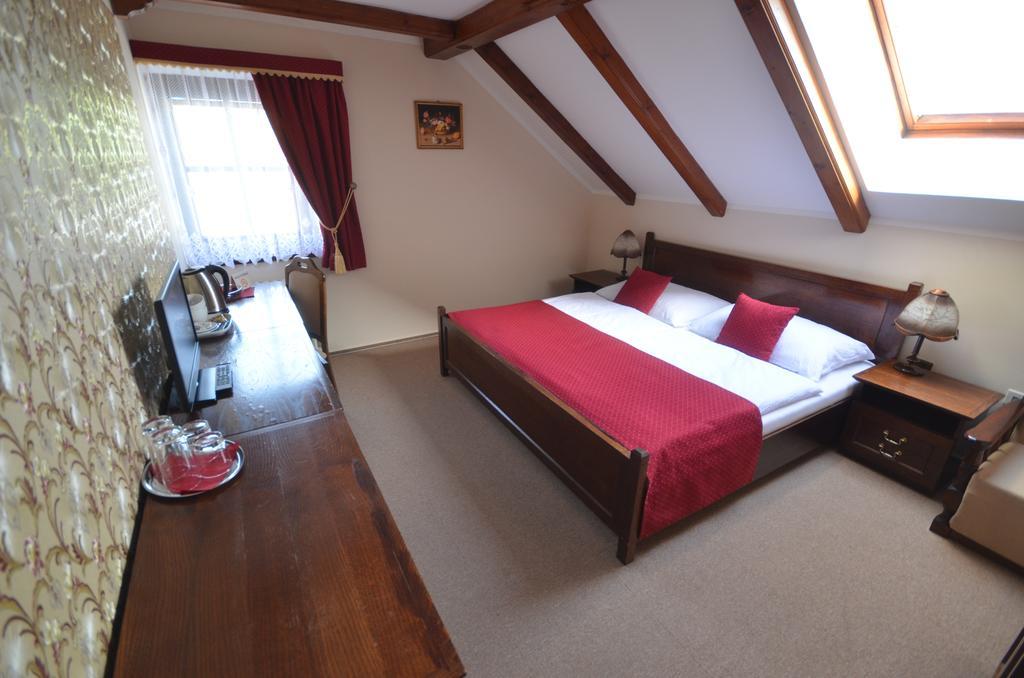 Villa Zerotin Penzion Bed & Breakfast Velke Losiny Exterior photo