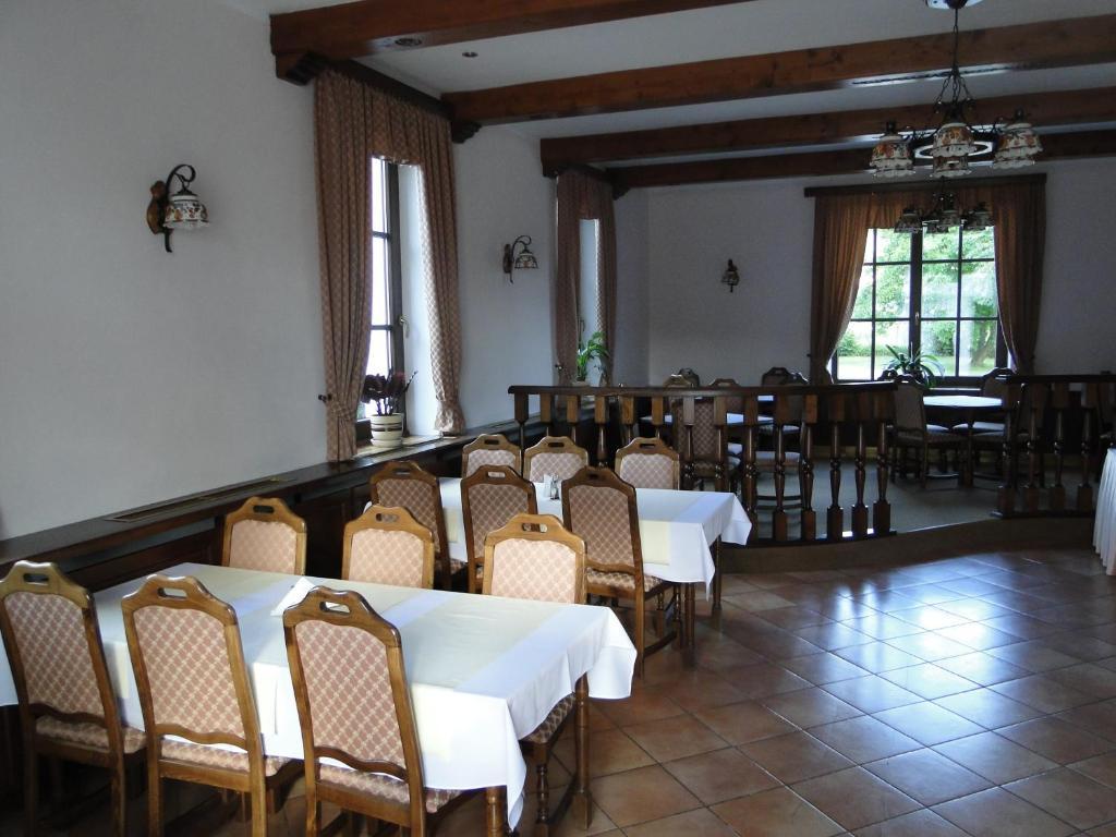 Villa Zerotin Penzion Bed & Breakfast Velke Losiny Exterior photo