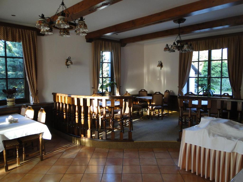 Villa Zerotin Penzion Bed & Breakfast Velke Losiny Exterior photo